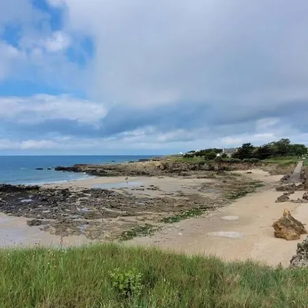Près De La Rivière Govel Camping